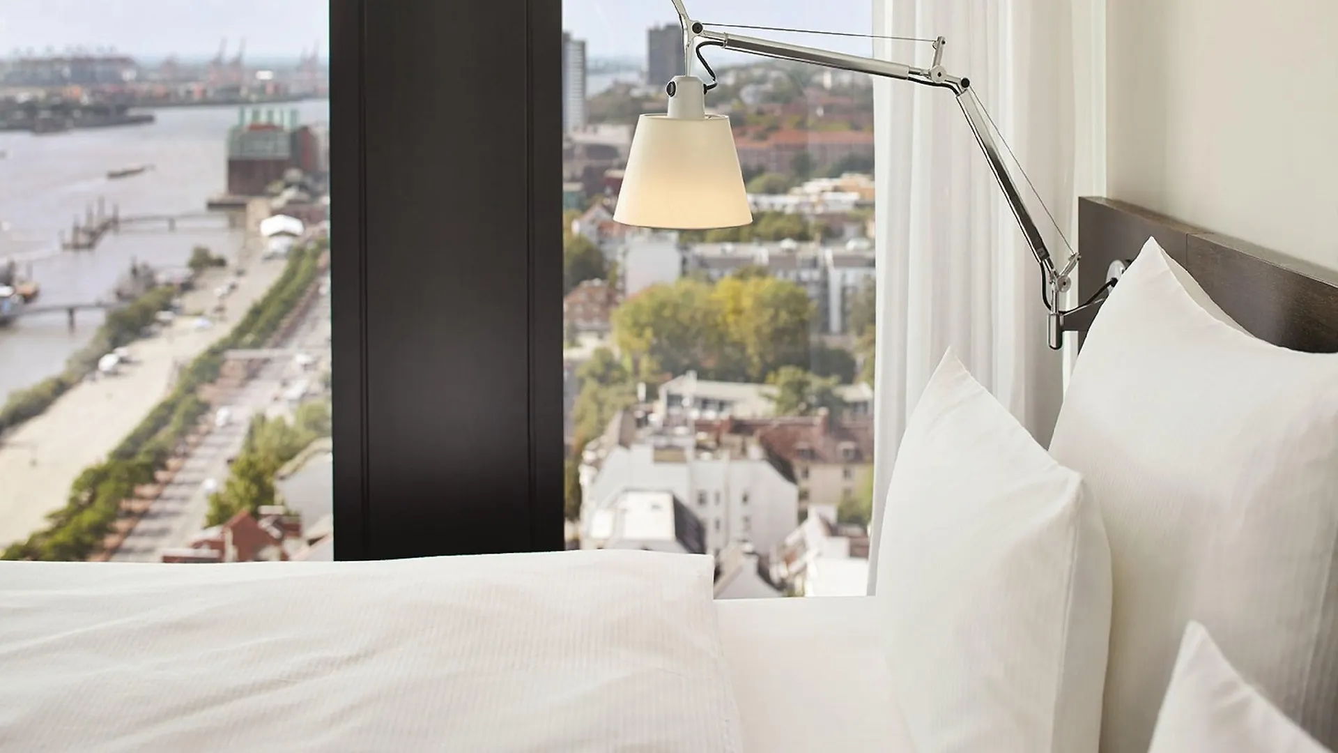 Empire Riverside Hotel Hamburg 4*,
